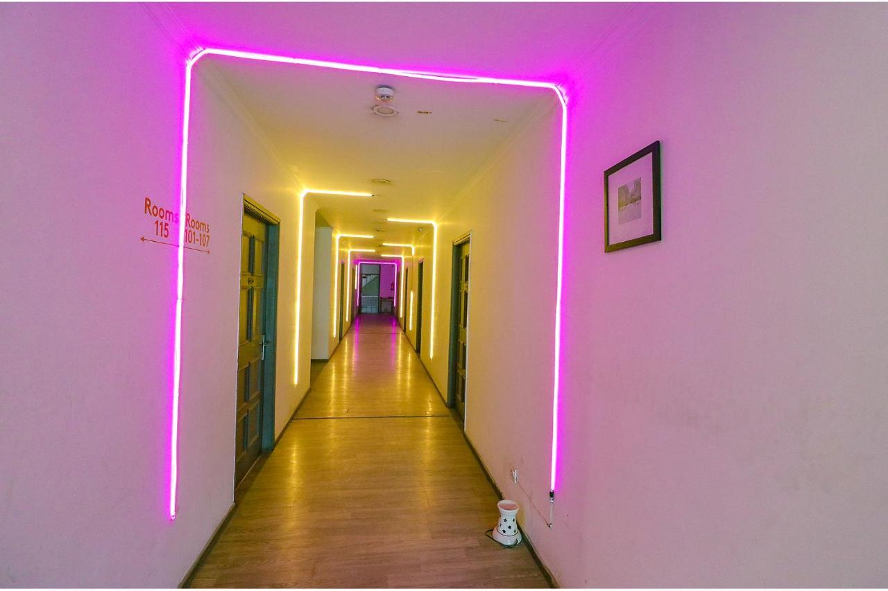Fabhotel Chattarpur Enclave Nova Deli Exterior foto